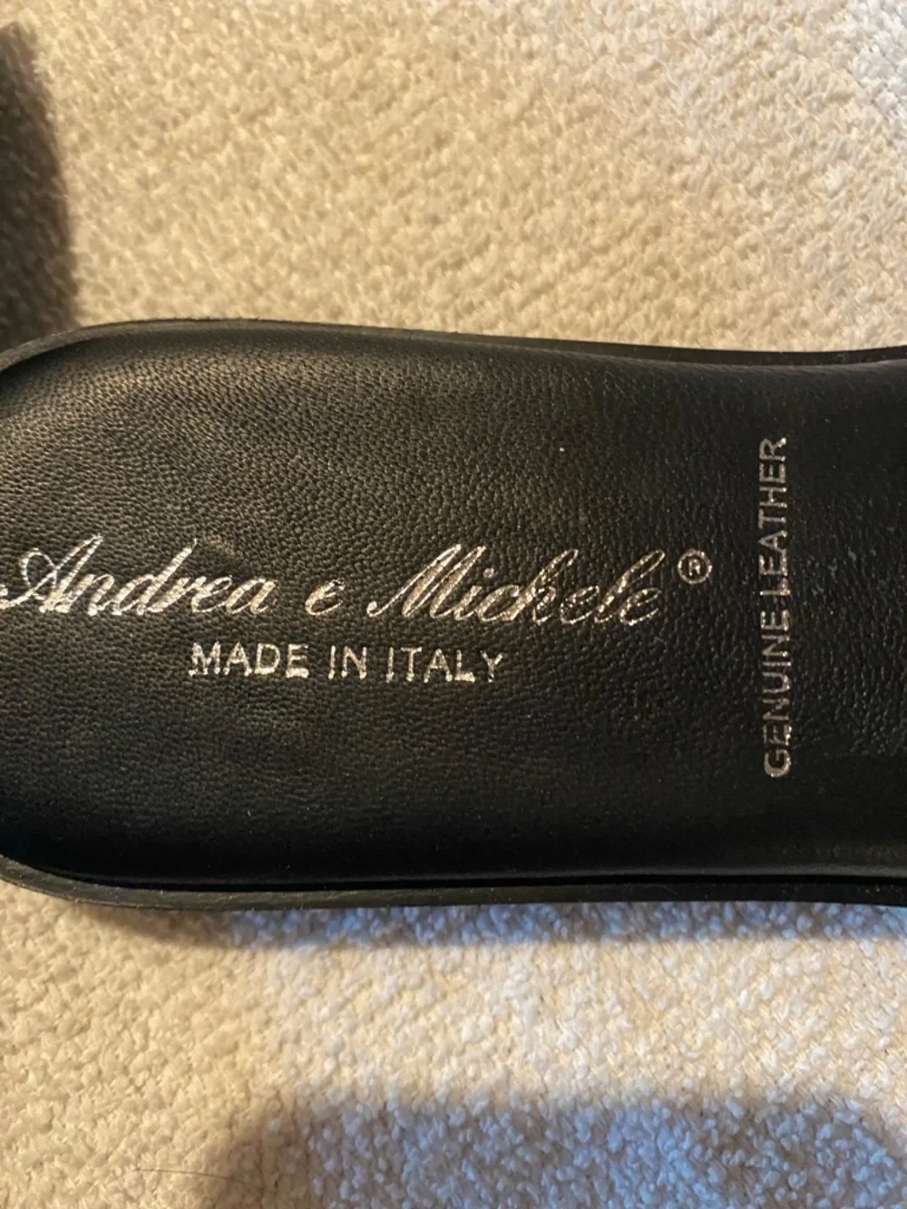 Black Leather Slide Sandals with Tortoiseshell Buckle size 8
SAN-17 - Picture 3 of 7